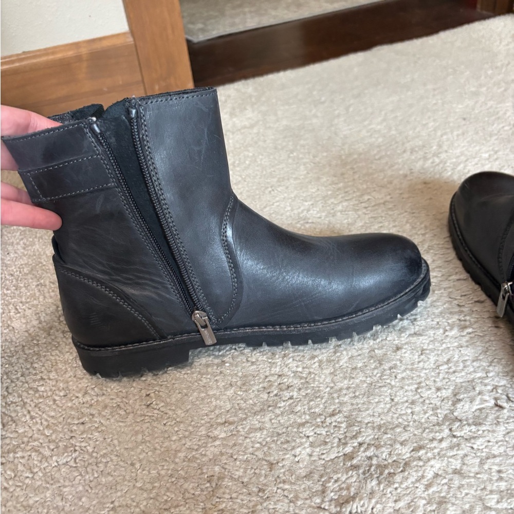 Birkenstock Black Leather Ankle Boots - Worn Once Sz 38 - Picture 2 of 8